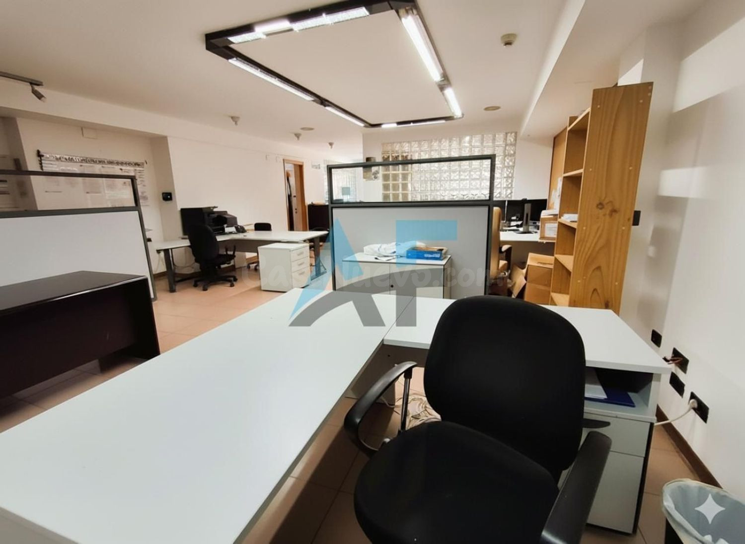 Local comercial en Avenida de Zamora - Ourense | En alquiler con opción a compra.