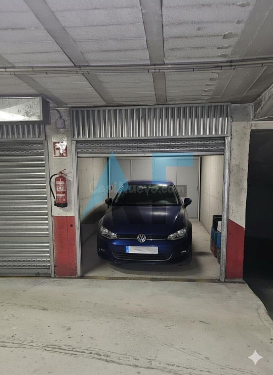 Plaza de garaje cerrada en venta en Av. Universidad, Ourense