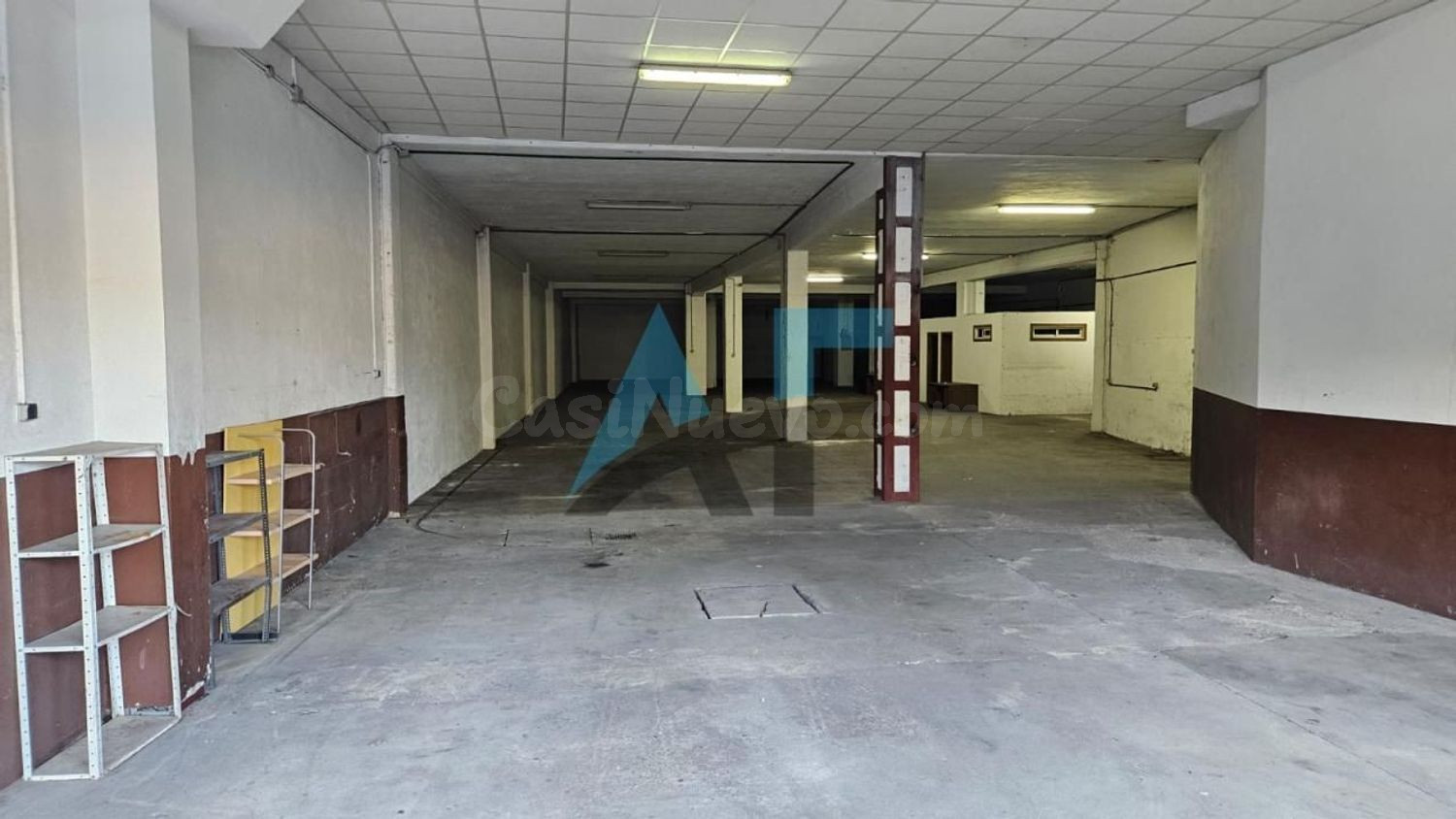 Local Comercial en Alquiler en el Barrio del Veintiuno, Ourense