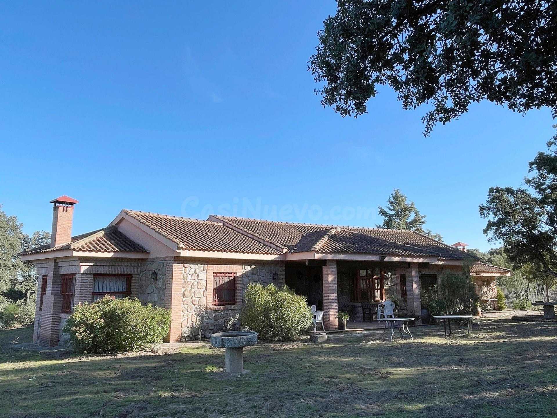 CHALET INDEPENDIENTE DENTRO DE 51 HECTÁREAS DE TERRENO VALDEMORILLO (MADRID).