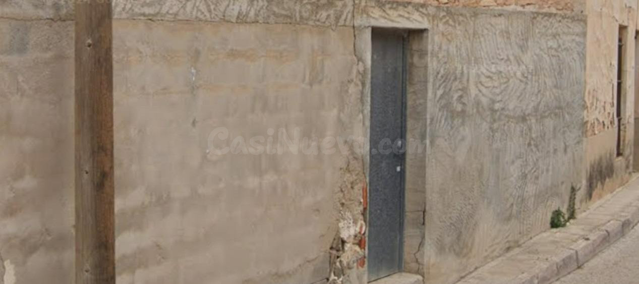 ¡Solar urbano listo para construir en Hondón de las Nieves – 160 m2!