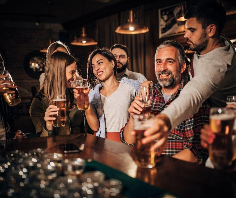 Traspaso de bar de tapas y bar musical en Reus, local super conocido y de referencia en el centro de la ciudad.