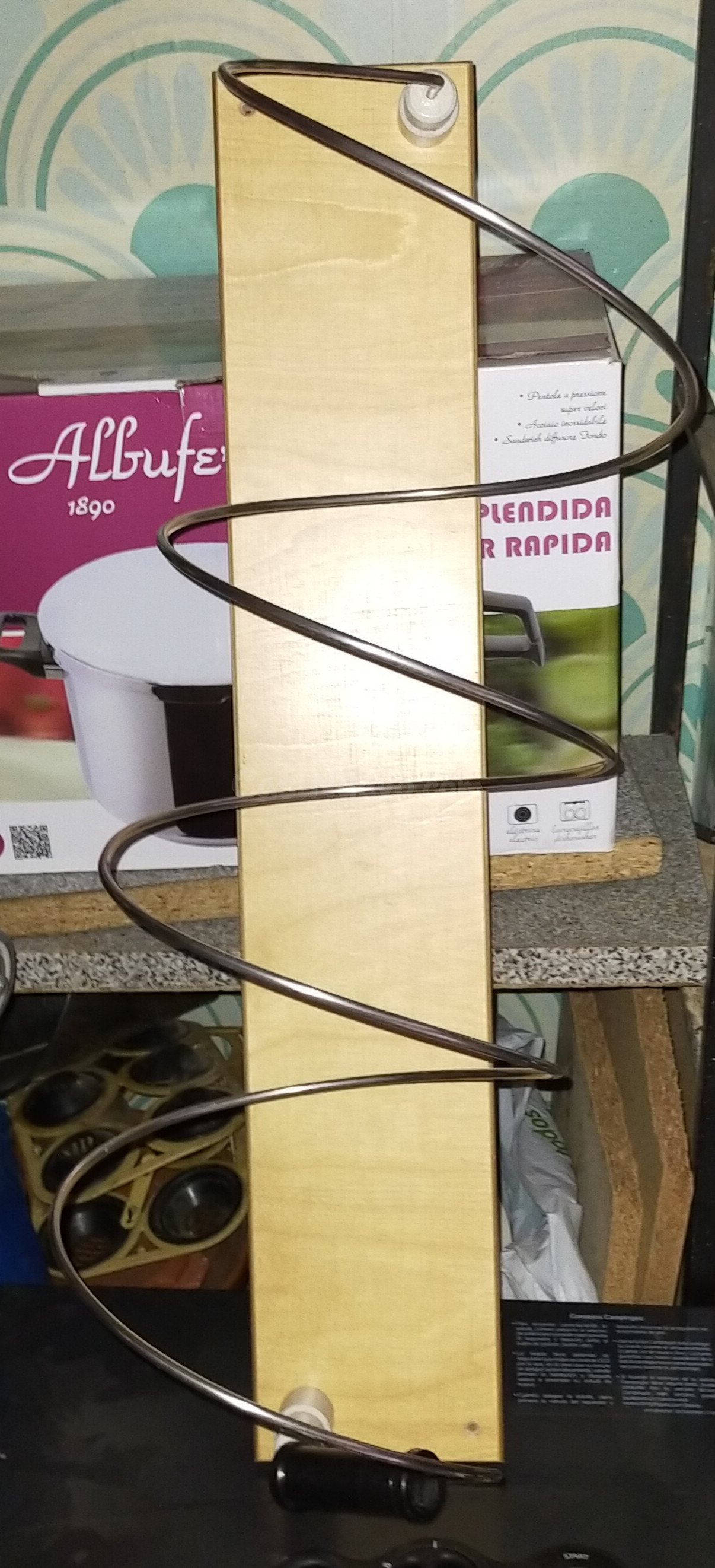 Aparato de fisioterapia para trabajar la coordinación y la motricidad.
