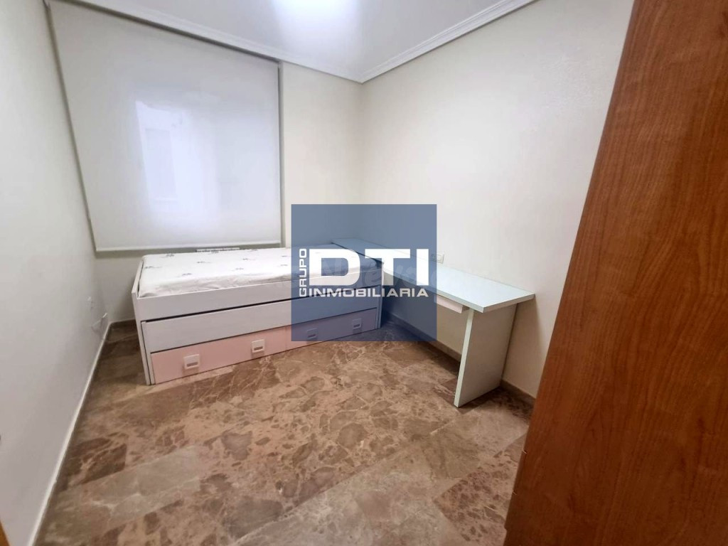 Vivienda de 2 habitaciones con garaje y trastero en el Barri - foto 4