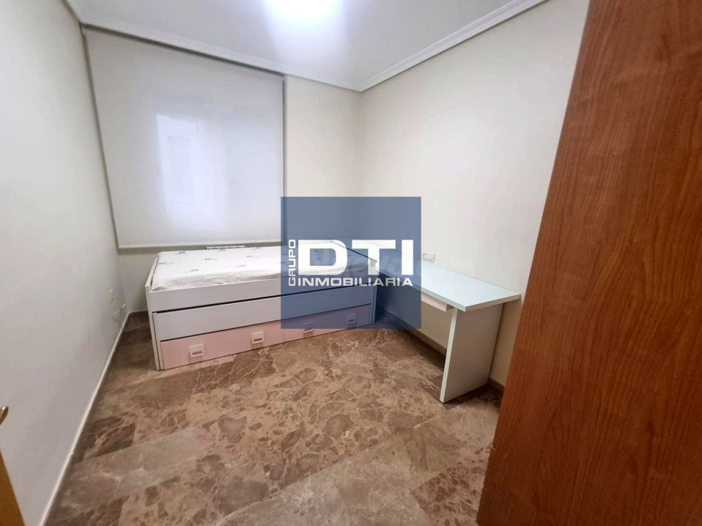 Vivienda de 2 habitaciones con garaje y trastero en el Barri - foto 5