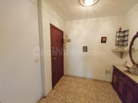 PISO DE TRES DORMITORIOS EN VENTA EN ESTEPONA - foto 3