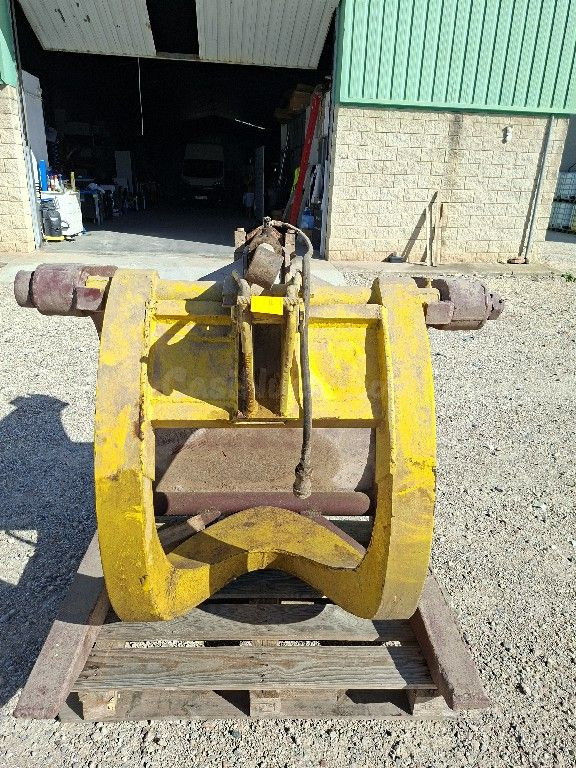 Pinza para troncos