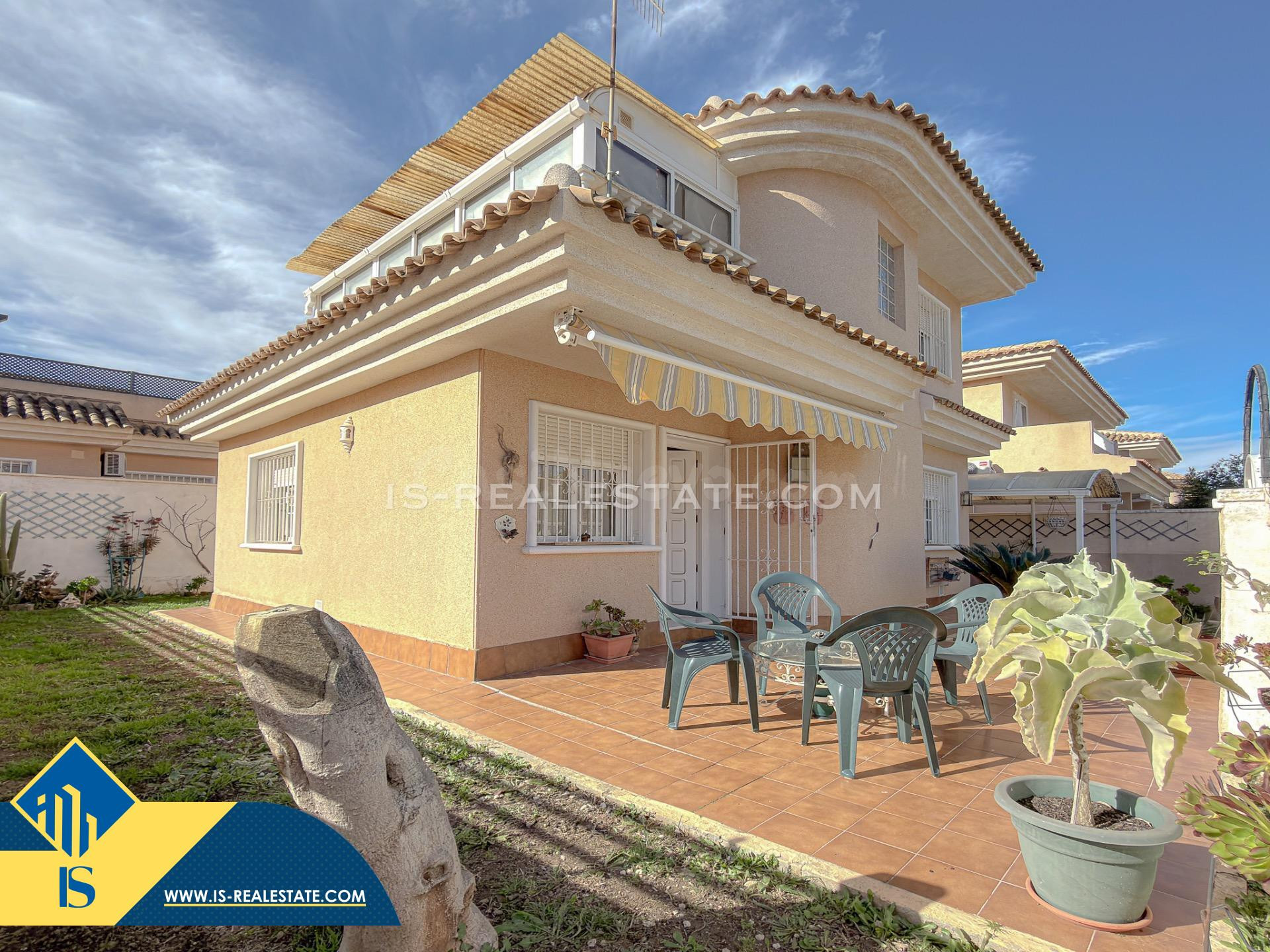 Orihuela Costa! Exclusiva Villa con increíble diseño y ampli