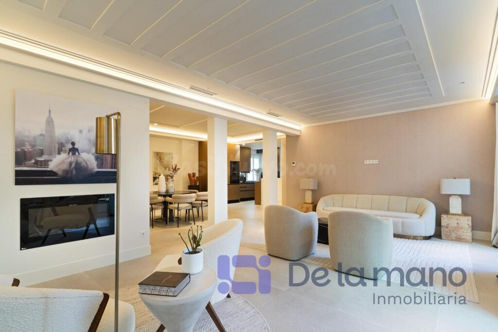 ESPECTACULAR VIVIENDA A ESTRENAR EN LA ZONA MÁS DISTINGUIDA 