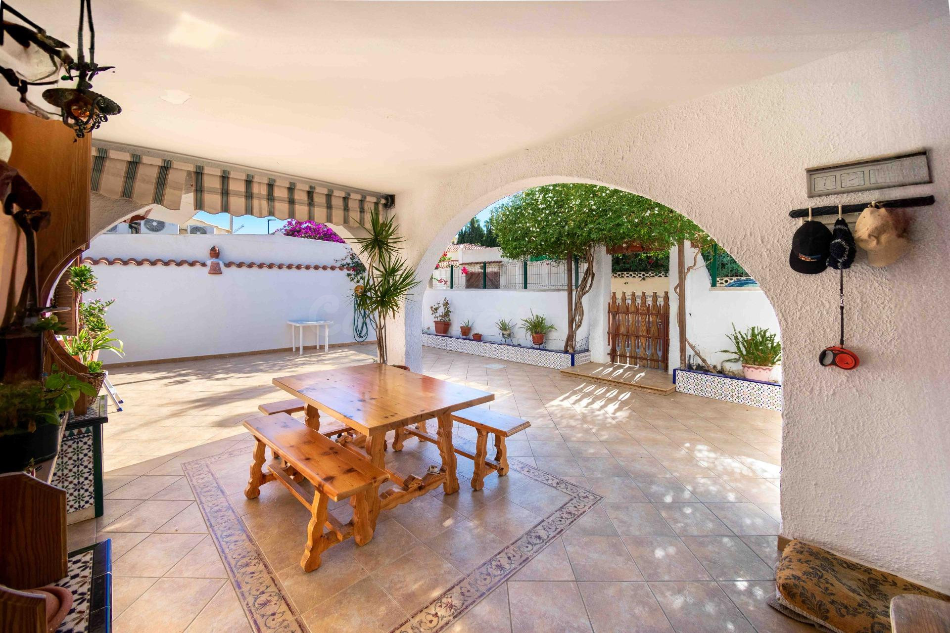 Chalet de 3 dormitorios con piscina y garaje, parcela de 450 - foto 5