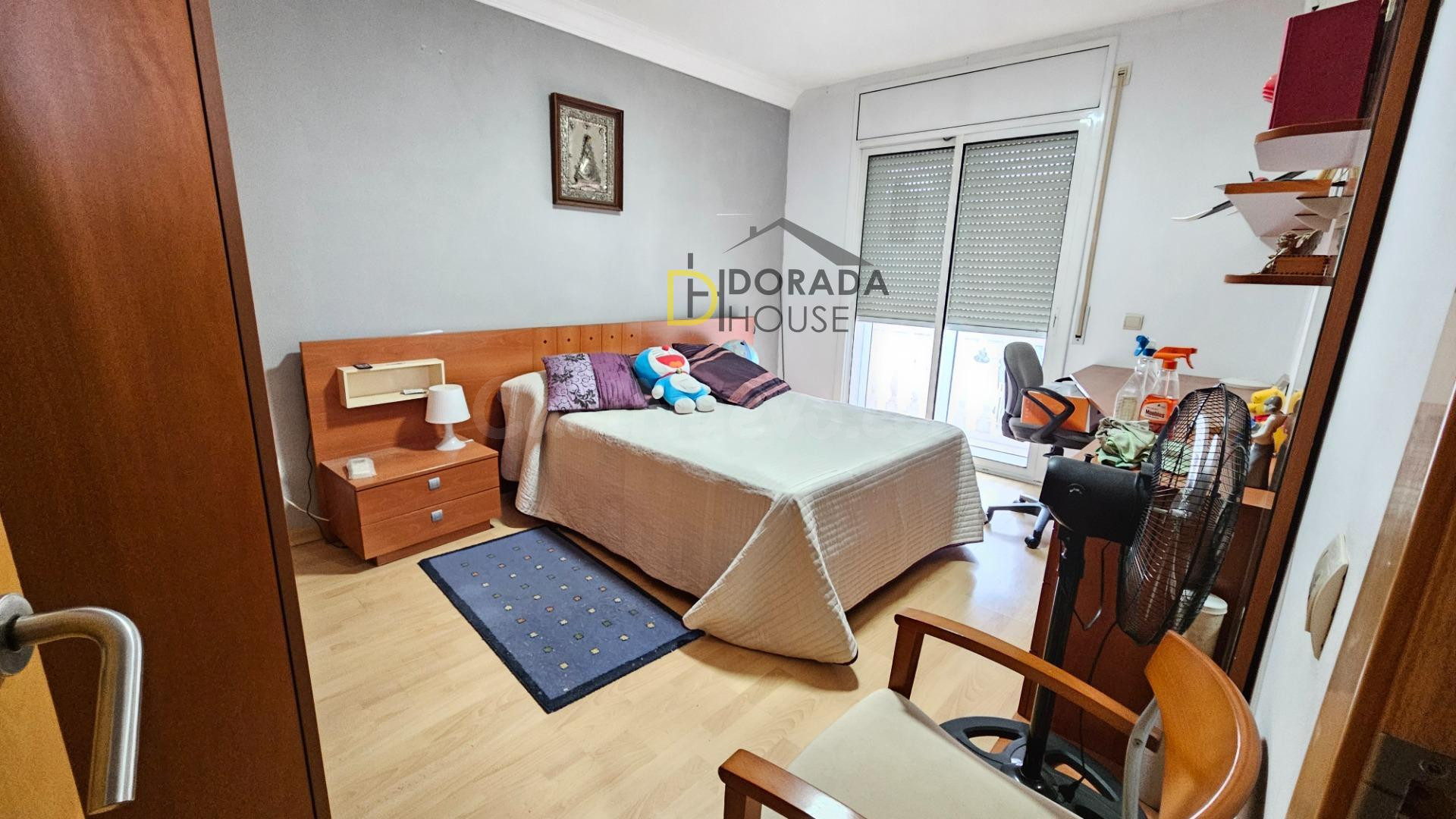 Fantástico chalet esquinero en Vilafortuny - foto 5