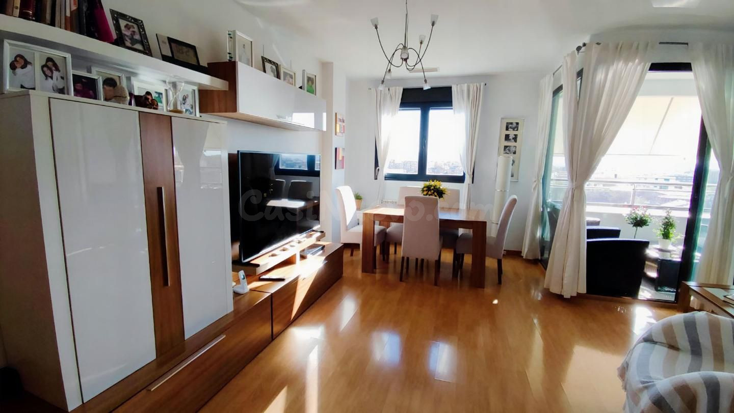 Espectacular Piso en Alquiler en Granada – Ideal para Funcionarios y Profesionales con Solvencia Ref: DLR_1193