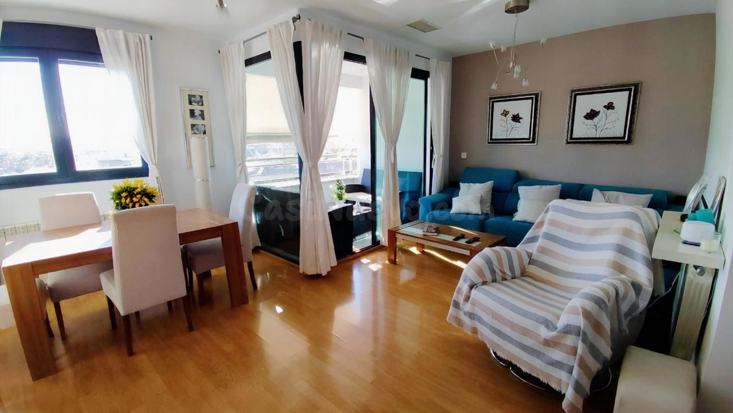 Espectacular Piso en Alquiler en Granada – Ideal para Funcionarios y Profesionales con Solvencia Ref: DLR_1193 - foto 4