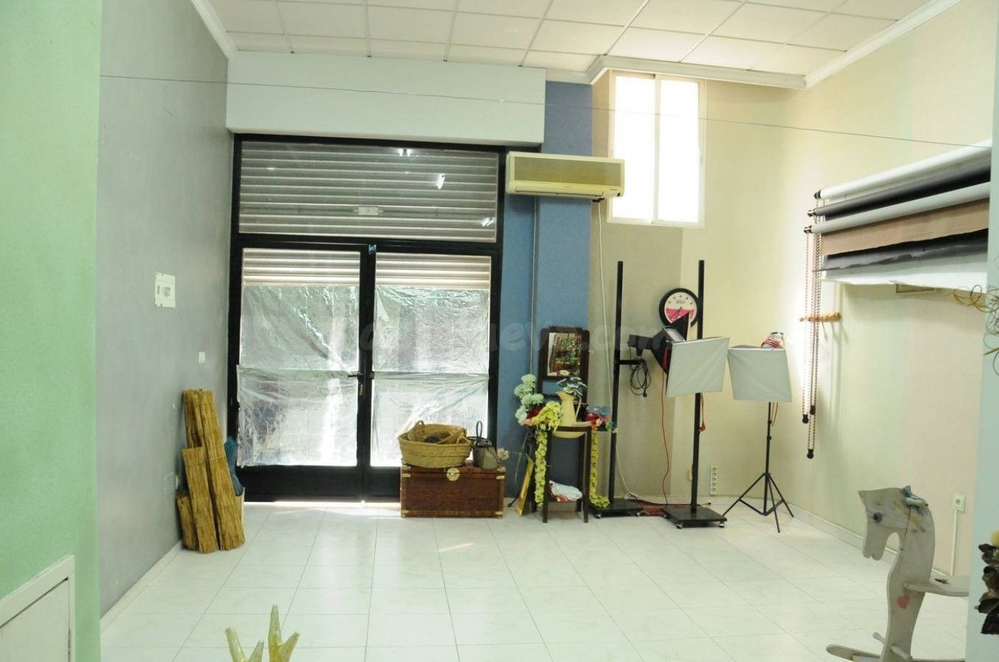 SE VENDE LOCAL EN EL BARRIO DEL CARMEN 87 M2