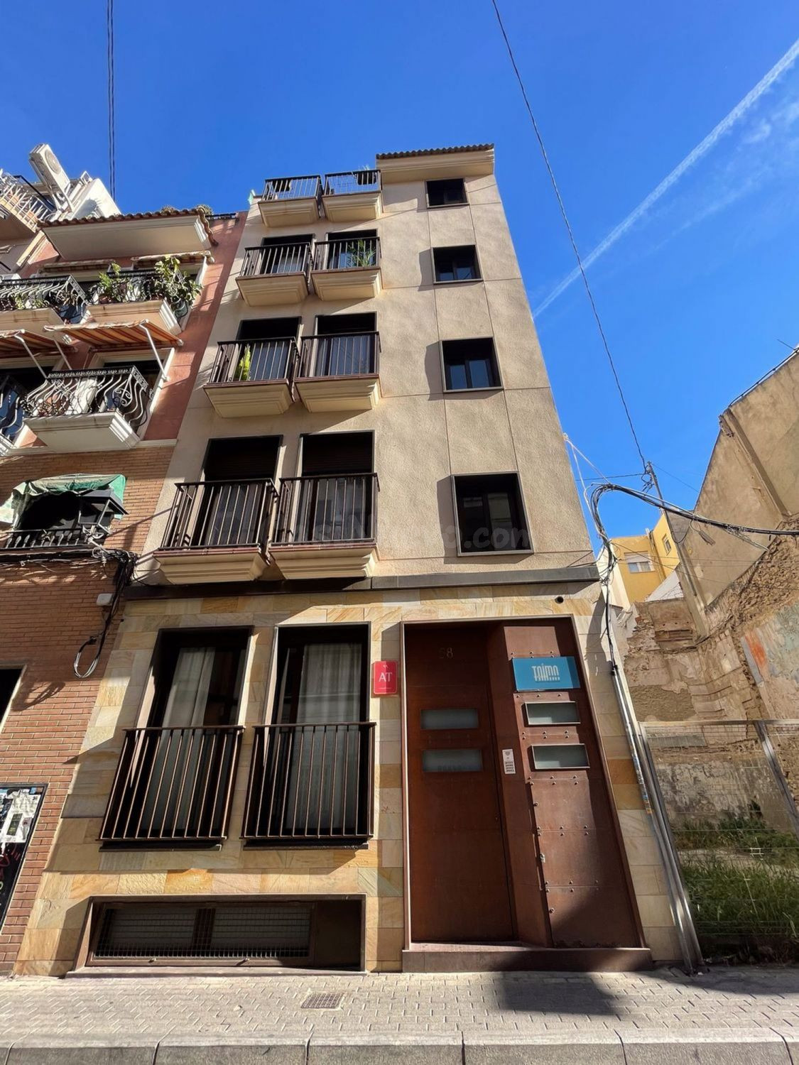 EDIFICIO CON LICENCIAS TURÍSTICAS - foto 2