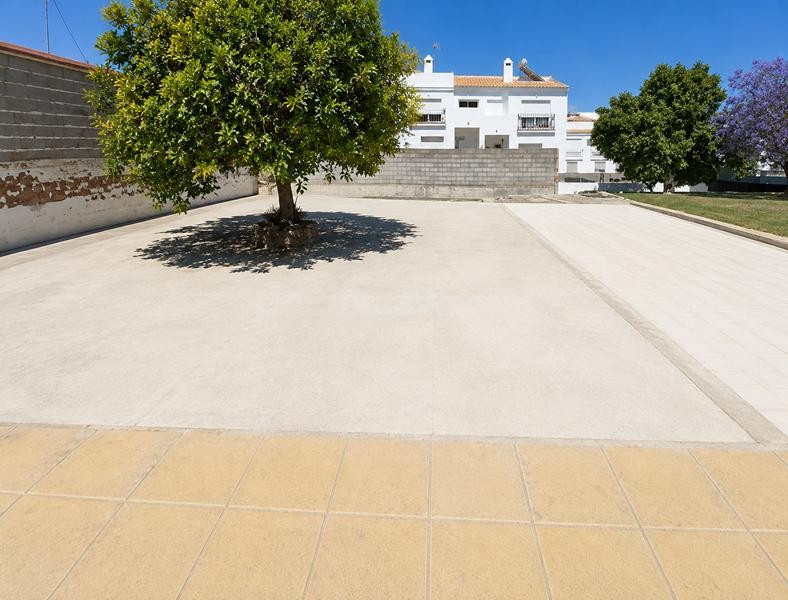 VENTA DE UNA PARCELA URBANA EN ESTEPONA – AVENIDA ANDALUCÍA - foto 4