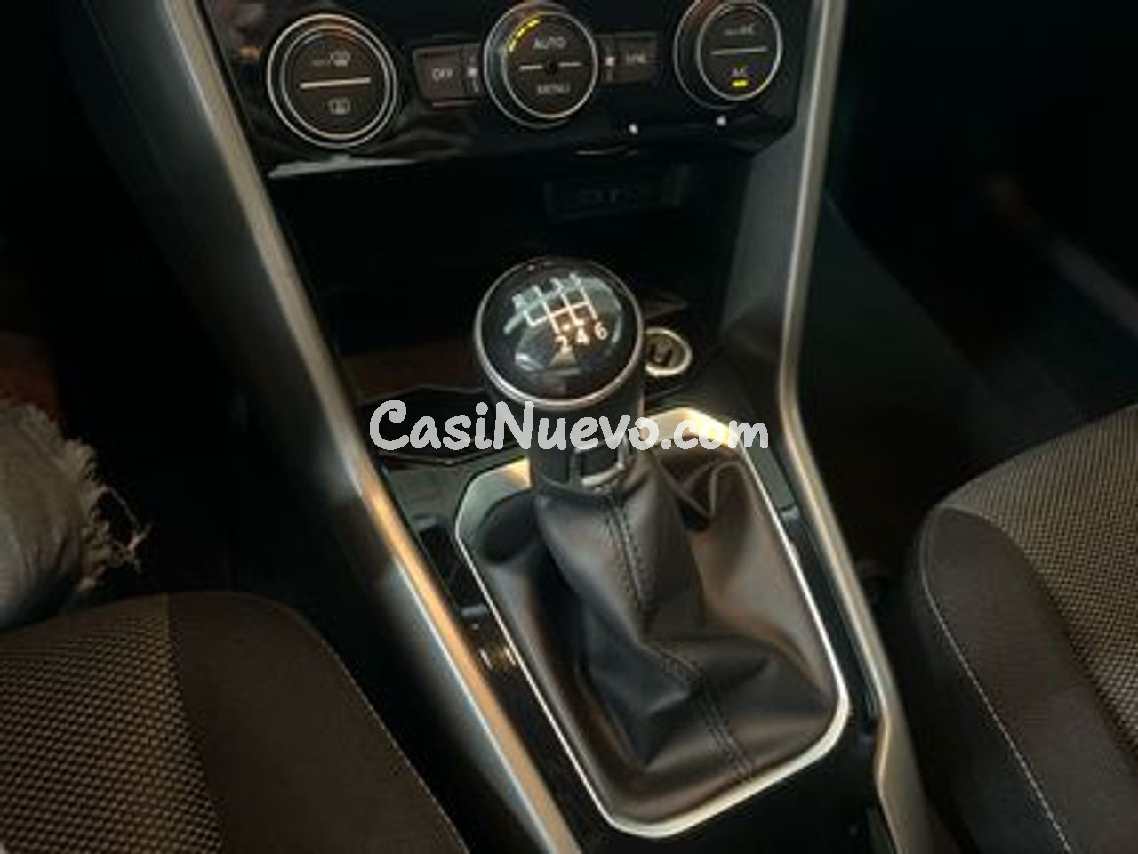 Volkswagen T-Roc Advance R-Line 1.0 TSI 81kW (110CV) - foto 17