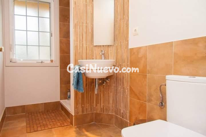 BONITA CASA A CUATRO VIENTOS CON JARDIN Y PISCINA - foto 15