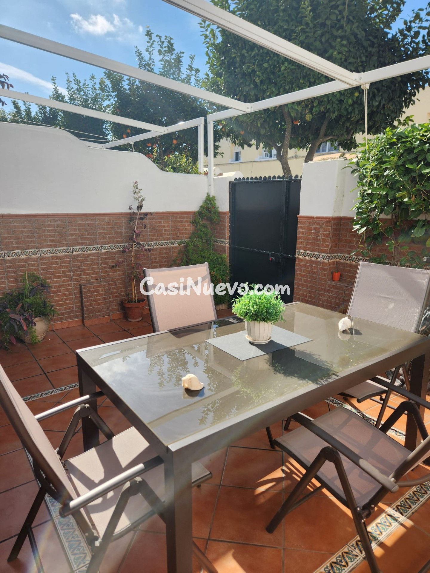 ADOSADO CON PATIO EXTERIOR Y 4 habitaciones - foto 22