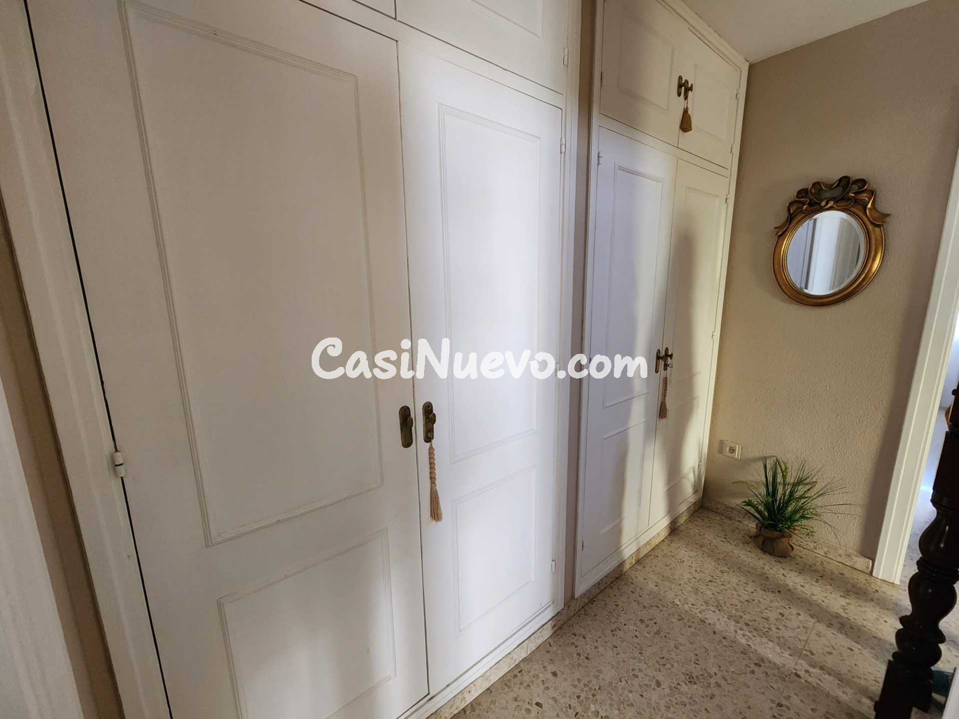 ADOSADO CON PATIO EXTERIOR Y 4 habitaciones - foto 26