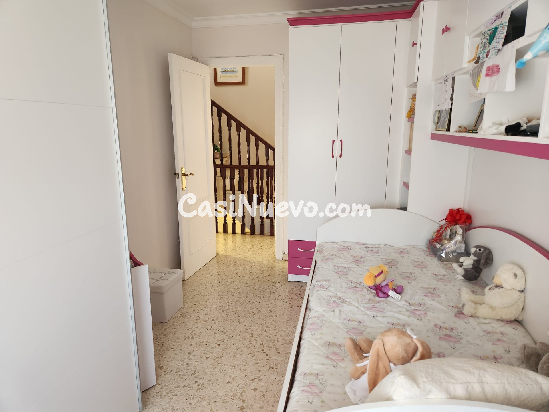 ADOSADO CON PATIO EXTERIOR Y 4 habitaciones - foto 28