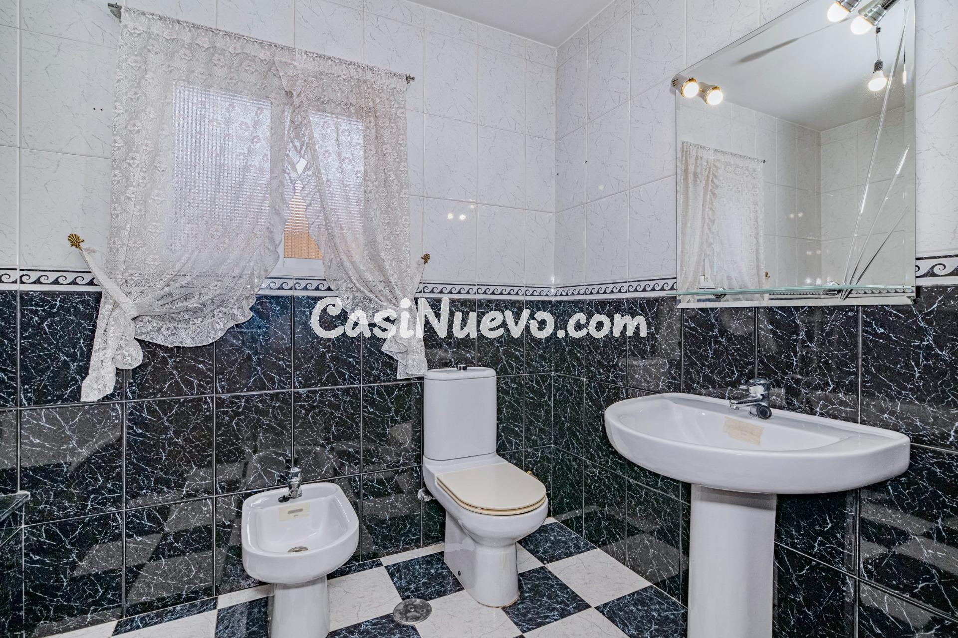 Amplia Casa en Santa Fe - Oportunidad Única - foto 5