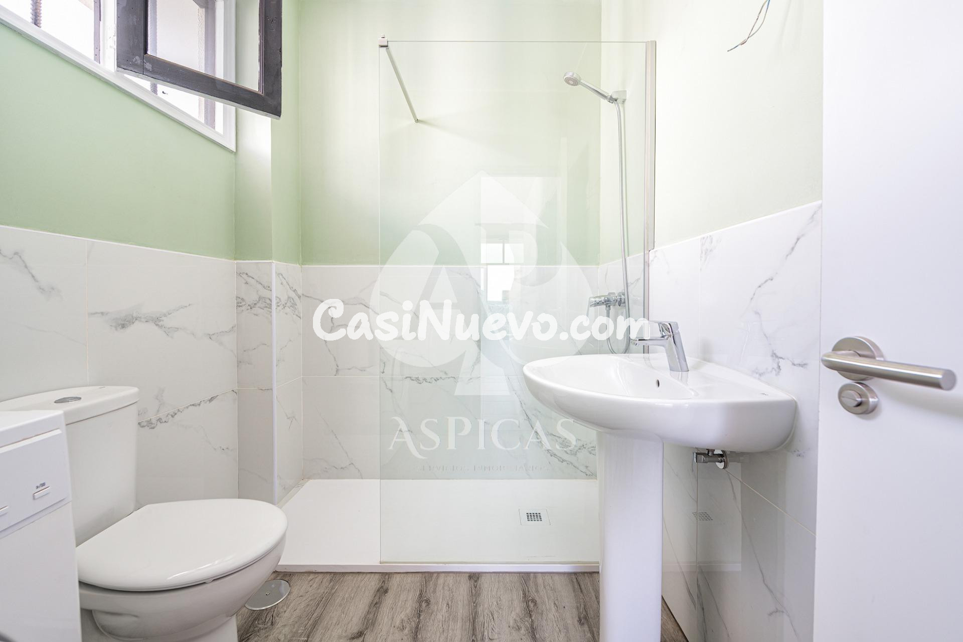 ALQUILER POR TEMPORADA de Exclusivo Apartamento Reformado en - foto 12