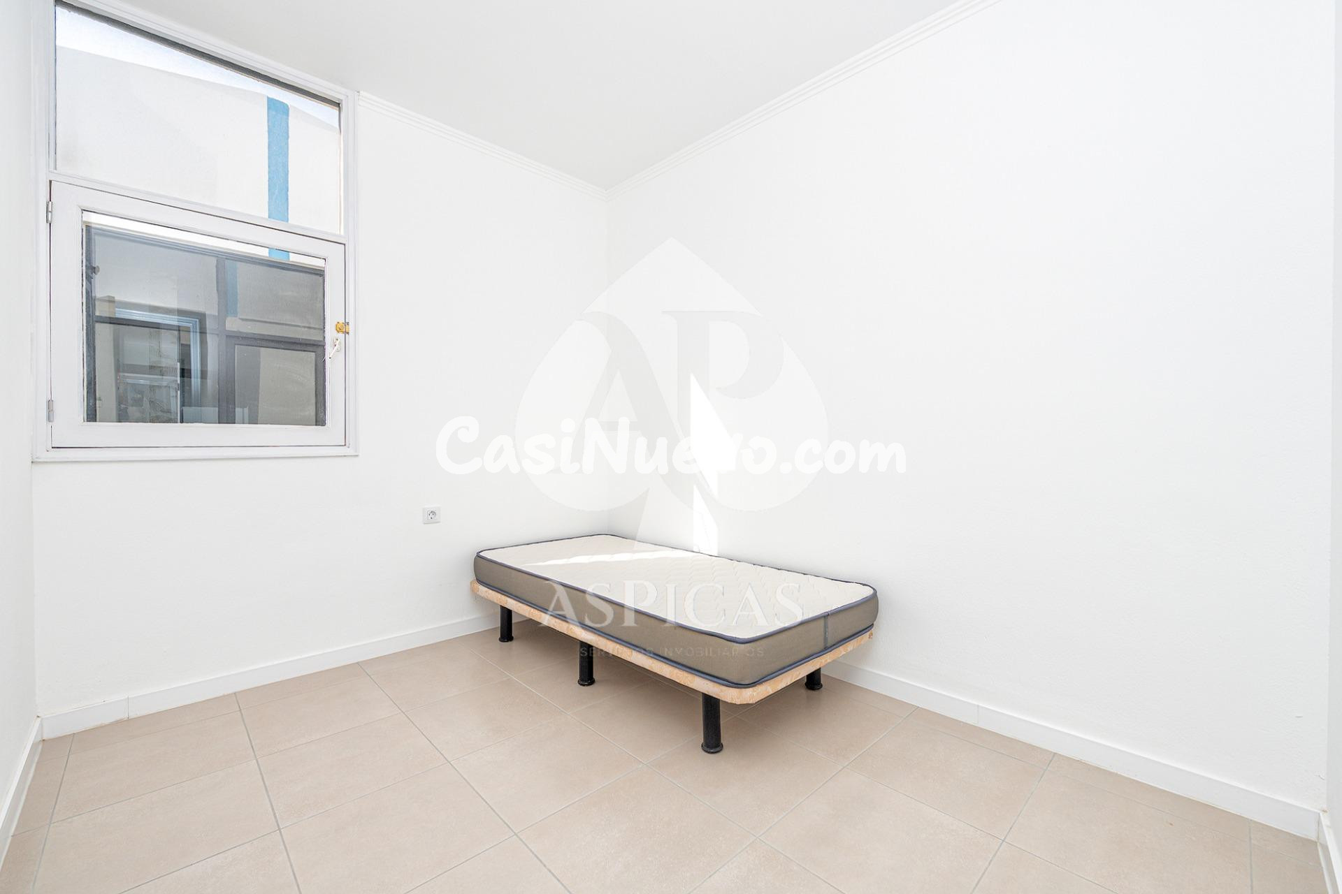 ALQUILER POR TEMPORADA de Exclusivo Apartamento Reformado en - foto 18