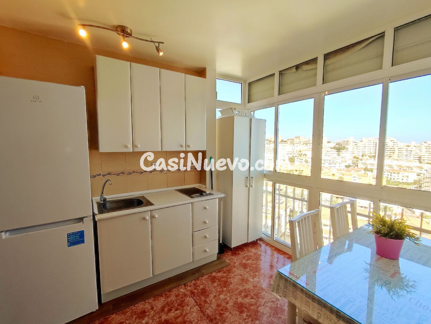 ESTUDIO COQUETO PRIMERA LINEA PLAYA - BENALMÁDENA