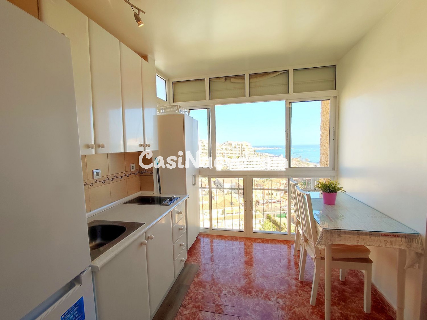 ESTUDIO COQUETO PRIMERA LINEA PLAYA - BENALMÁDENA - foto 11