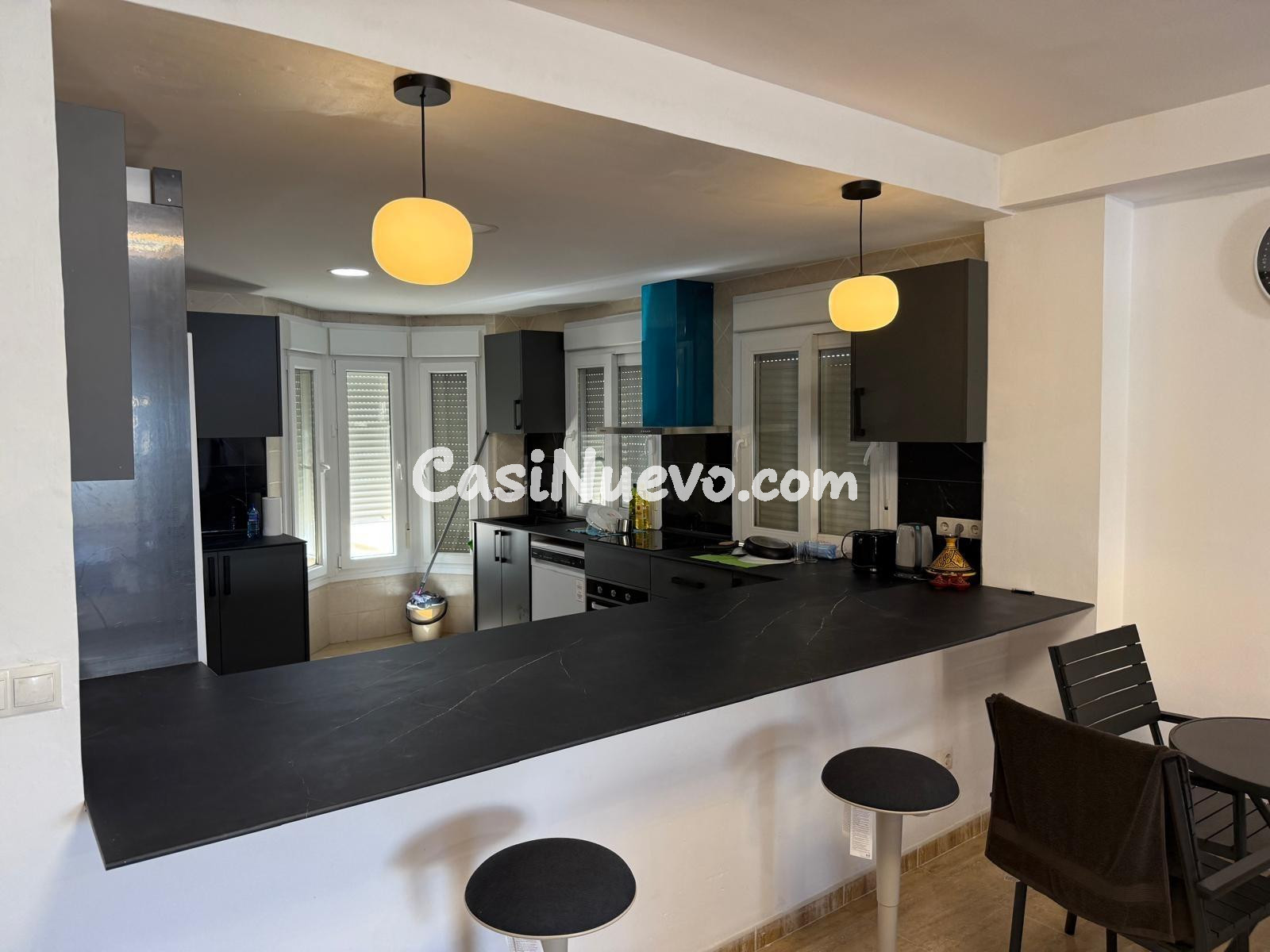 CHALET ADOSADO EN ZONA RECINTO FERIAL - FUENGIROLA - foto 9