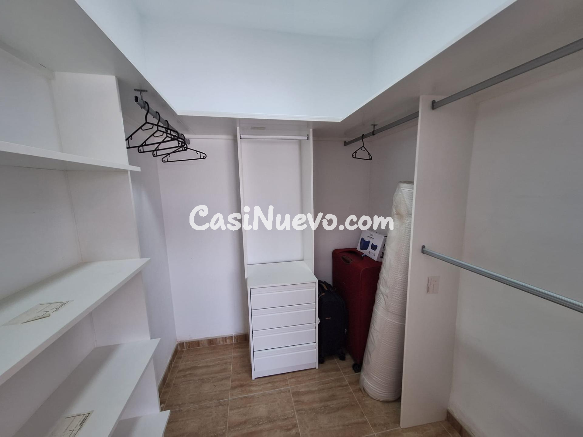 CHALET ADOSADO EN ZONA RECINTO FERIAL - FUENGIROLA - foto 14