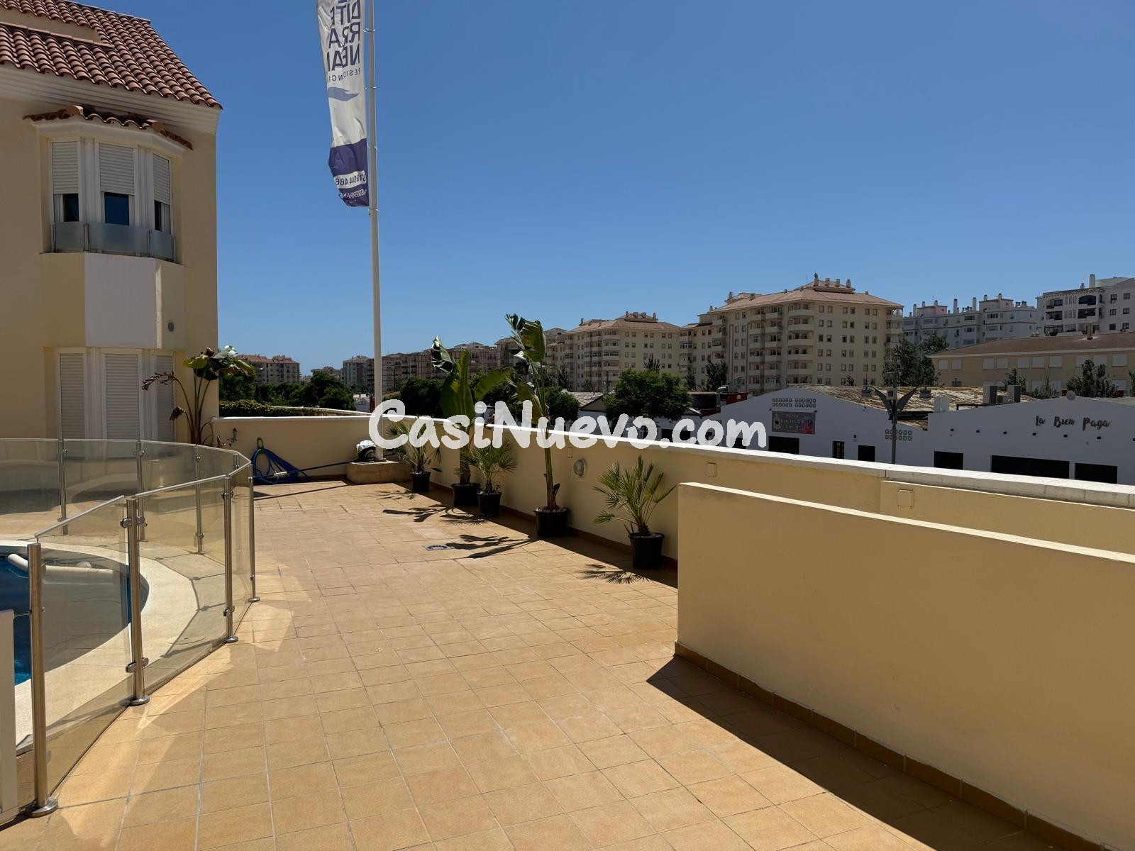 CHALET ADOSADO EN ZONA RECINTO FERIAL - FUENGIROLA - foto 27