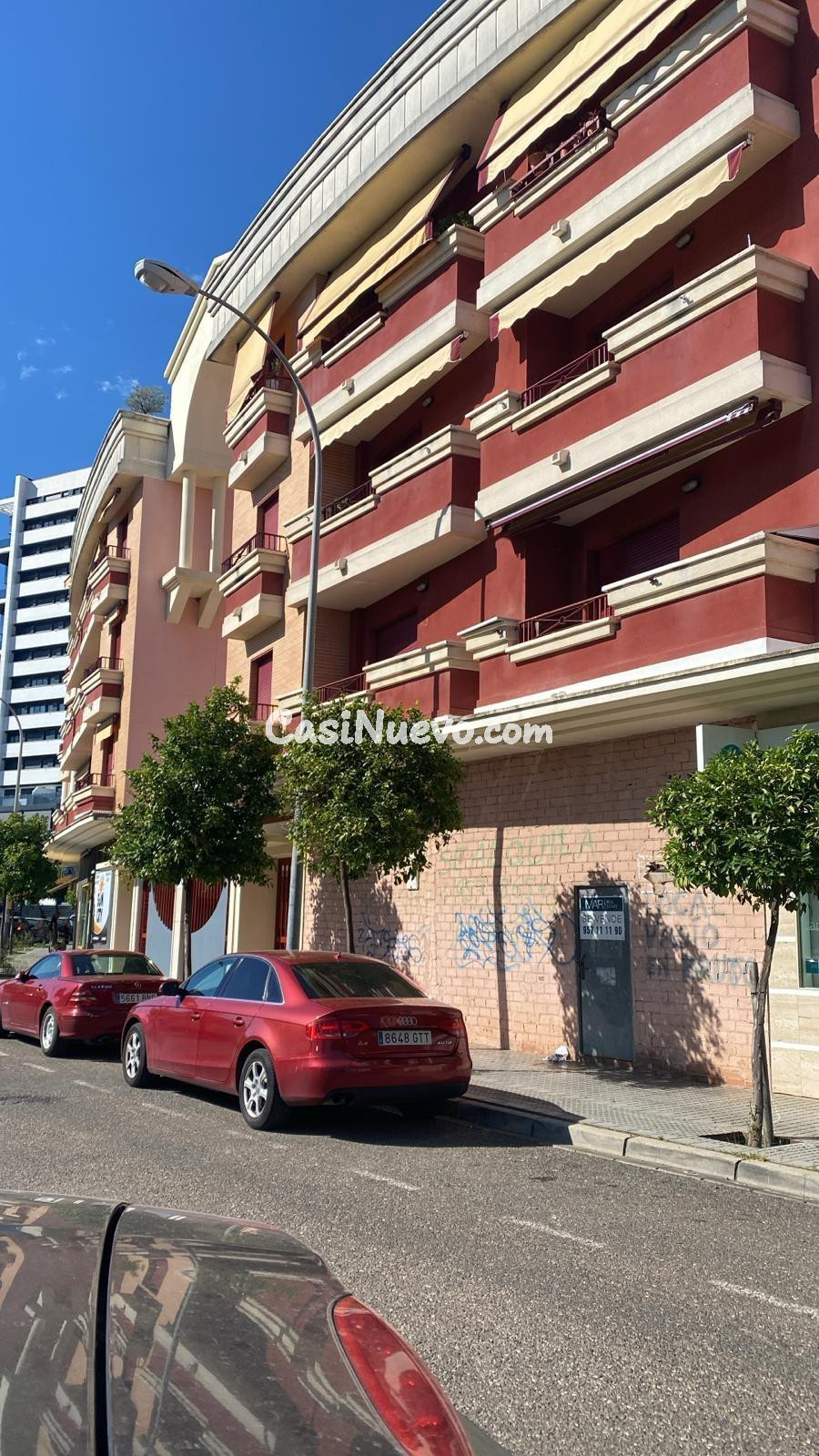 D. LOCAL EN BRUTO CON SALIDA DE HUMOS EN GLORIETA AMADORA - foto 4