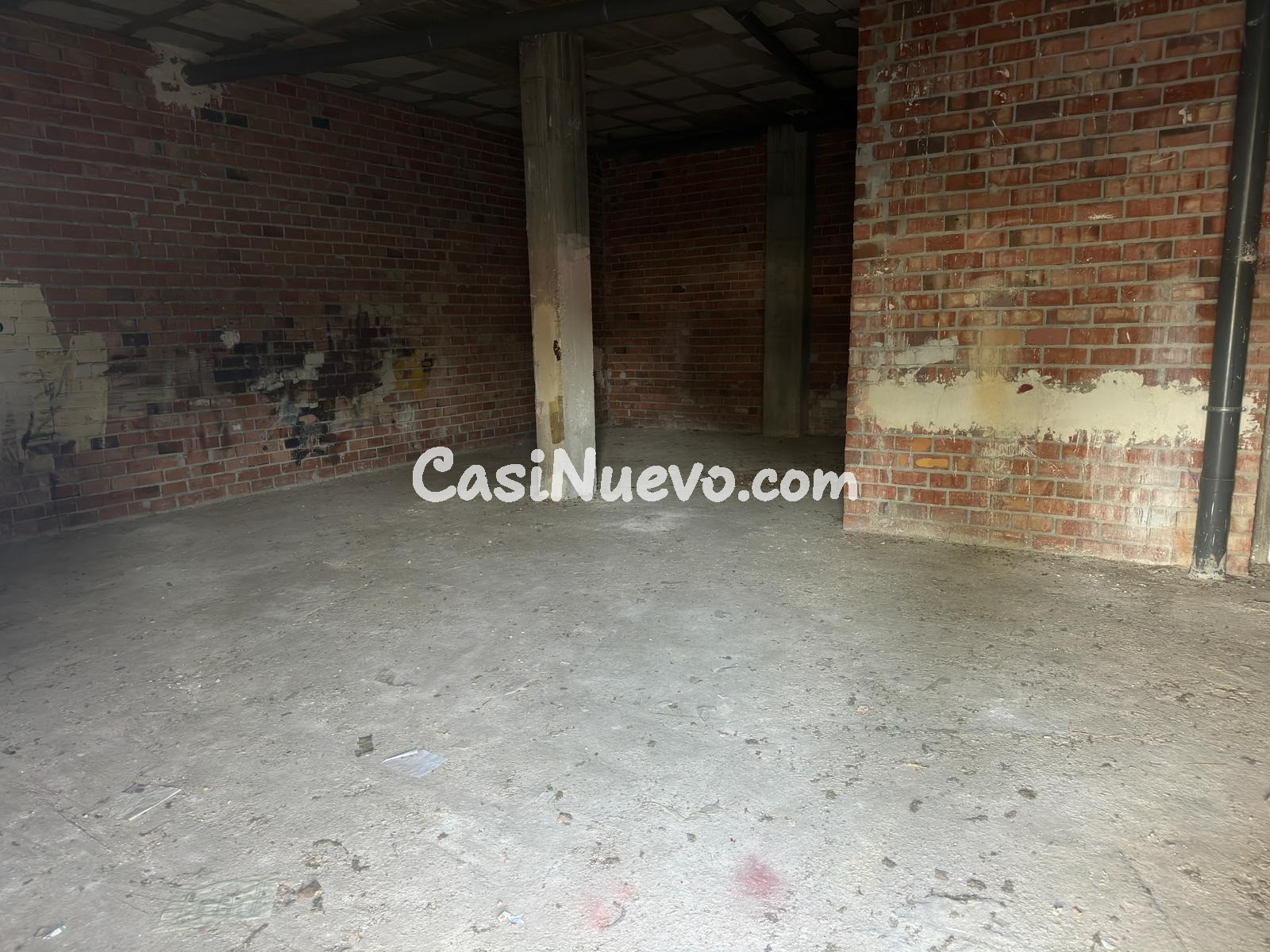 D. LOCAL EN BRUTO CON SALIDA DE HUMOS EN GLORIETA AMADORA - foto 8