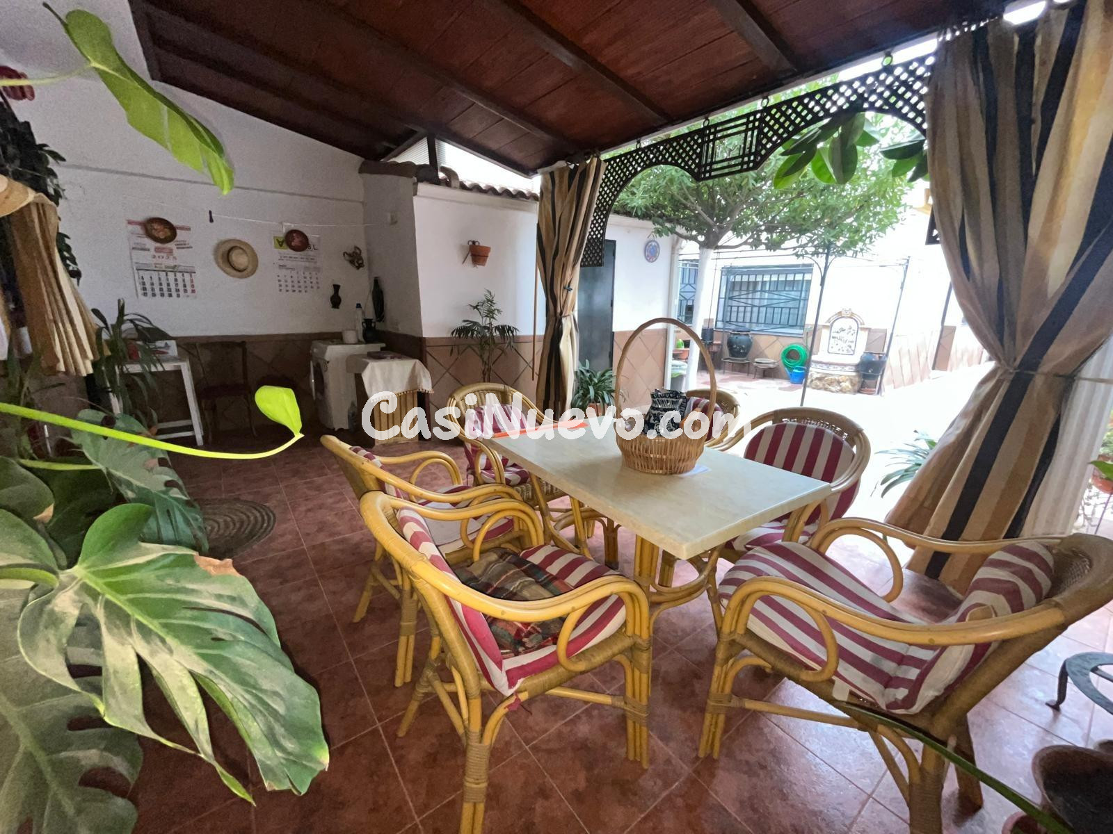 D. CASA EN ENCINAREJO, EN LA QUE TENEMOS DOS construcciones 