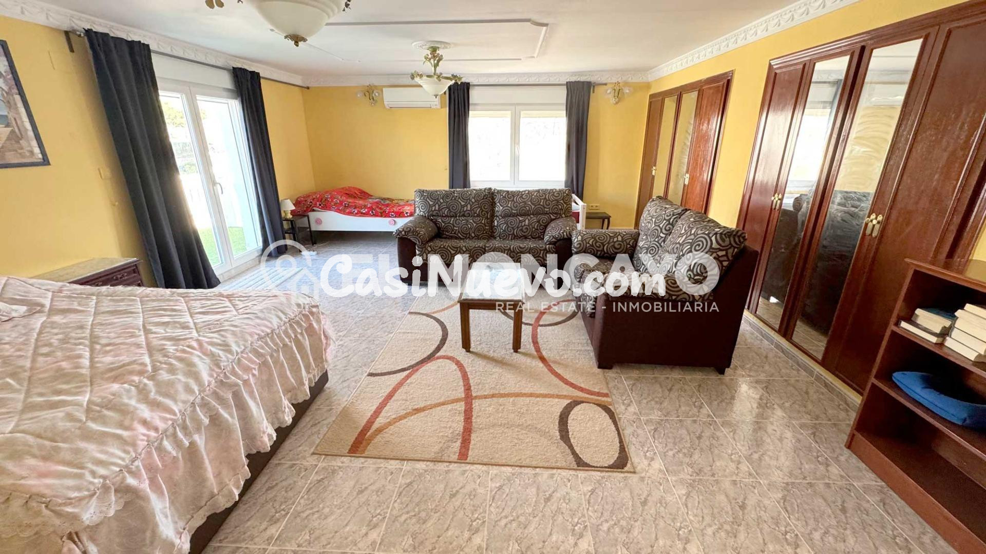 Fantástico chalet independiente con piscina privada en La Ur - foto 9