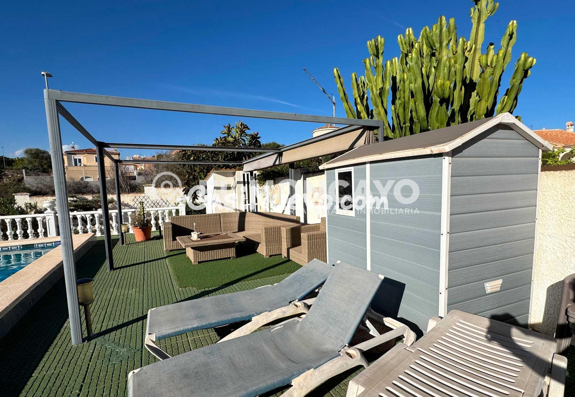 Fantástico chalet independiente con piscina privada en La Ur - foto 31