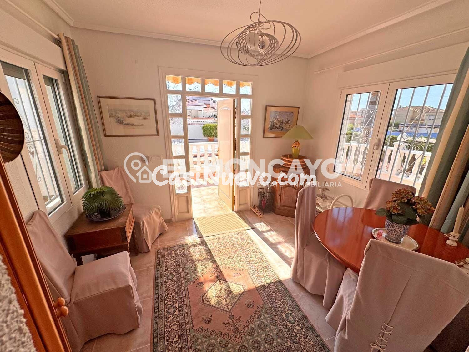 Fantástico chalet independiente con piscina privada en Ciuda - foto 8