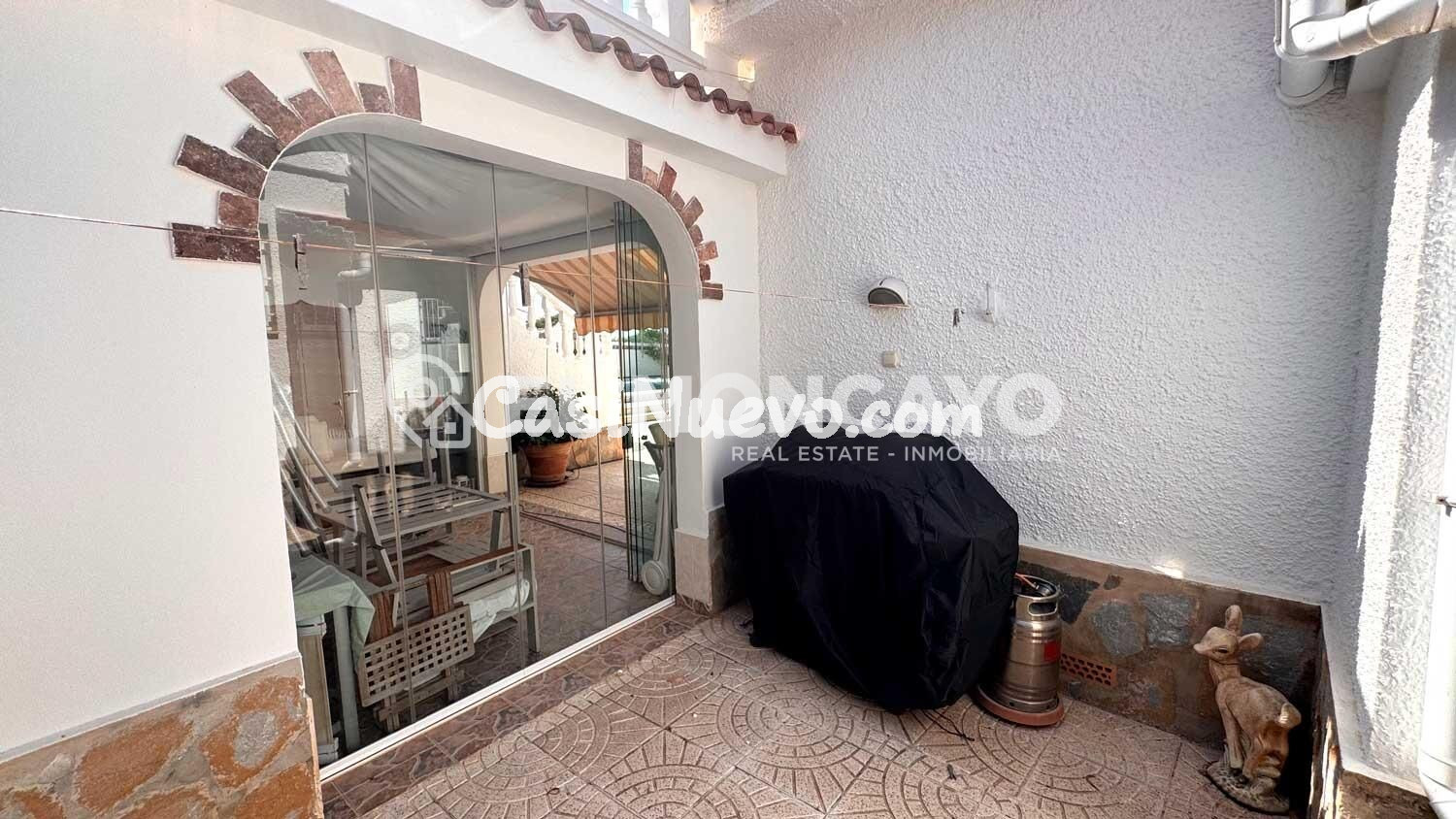 Fantástico chalet independiente con piscina privada en Ciuda - foto 12