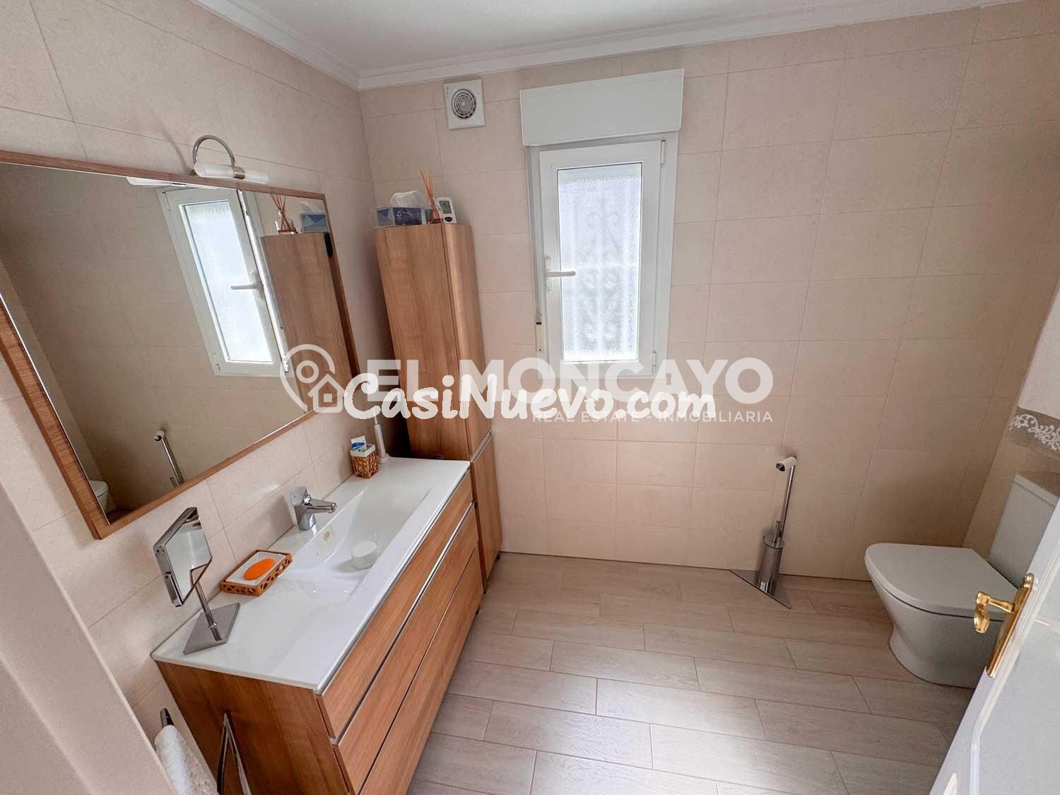 Fantástico chalet independiente con piscina privada en Ciuda - foto 13