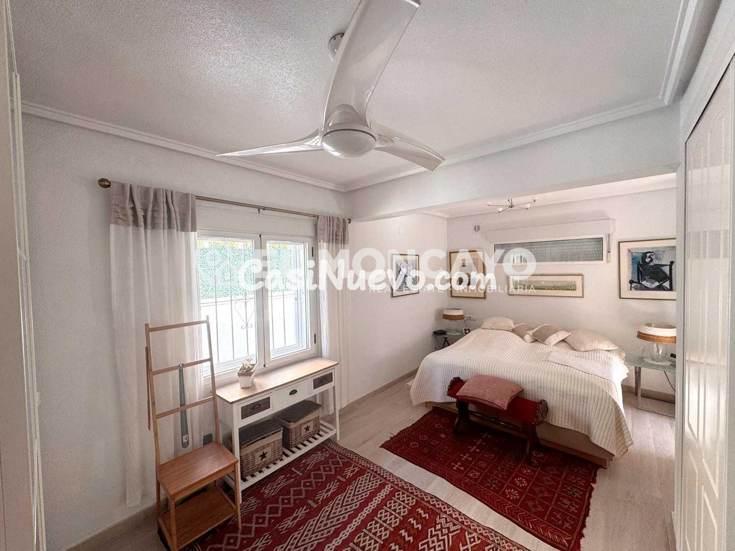 Fantástico chalet independiente con piscina privada en Ciuda - foto 14