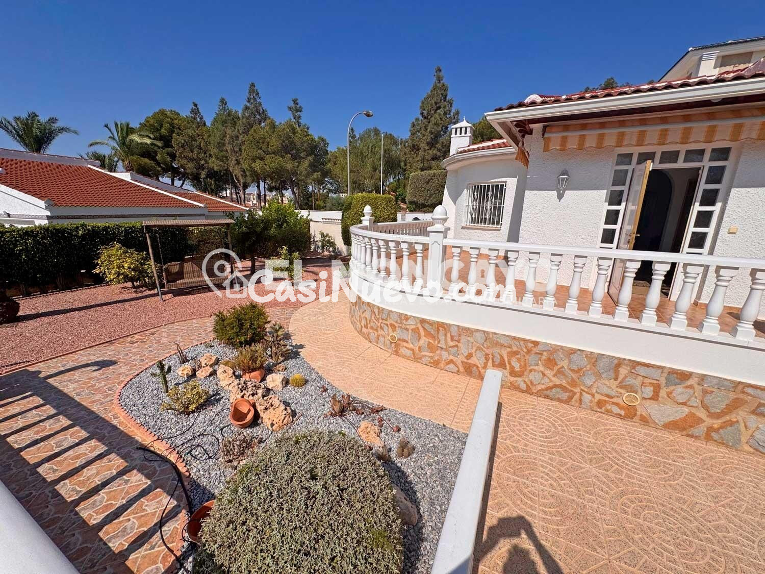 Fantástico chalet independiente con piscina privada en Ciuda - foto 32