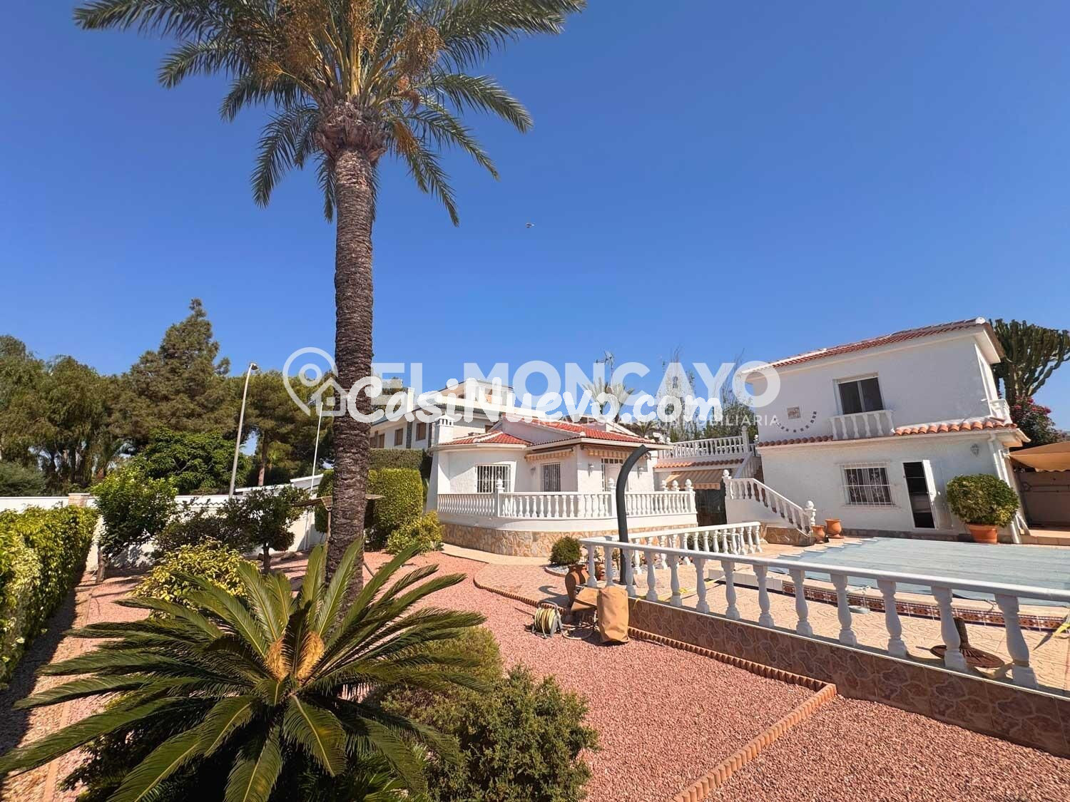 Fantástico chalet independiente con piscina privada en Ciuda - foto 40