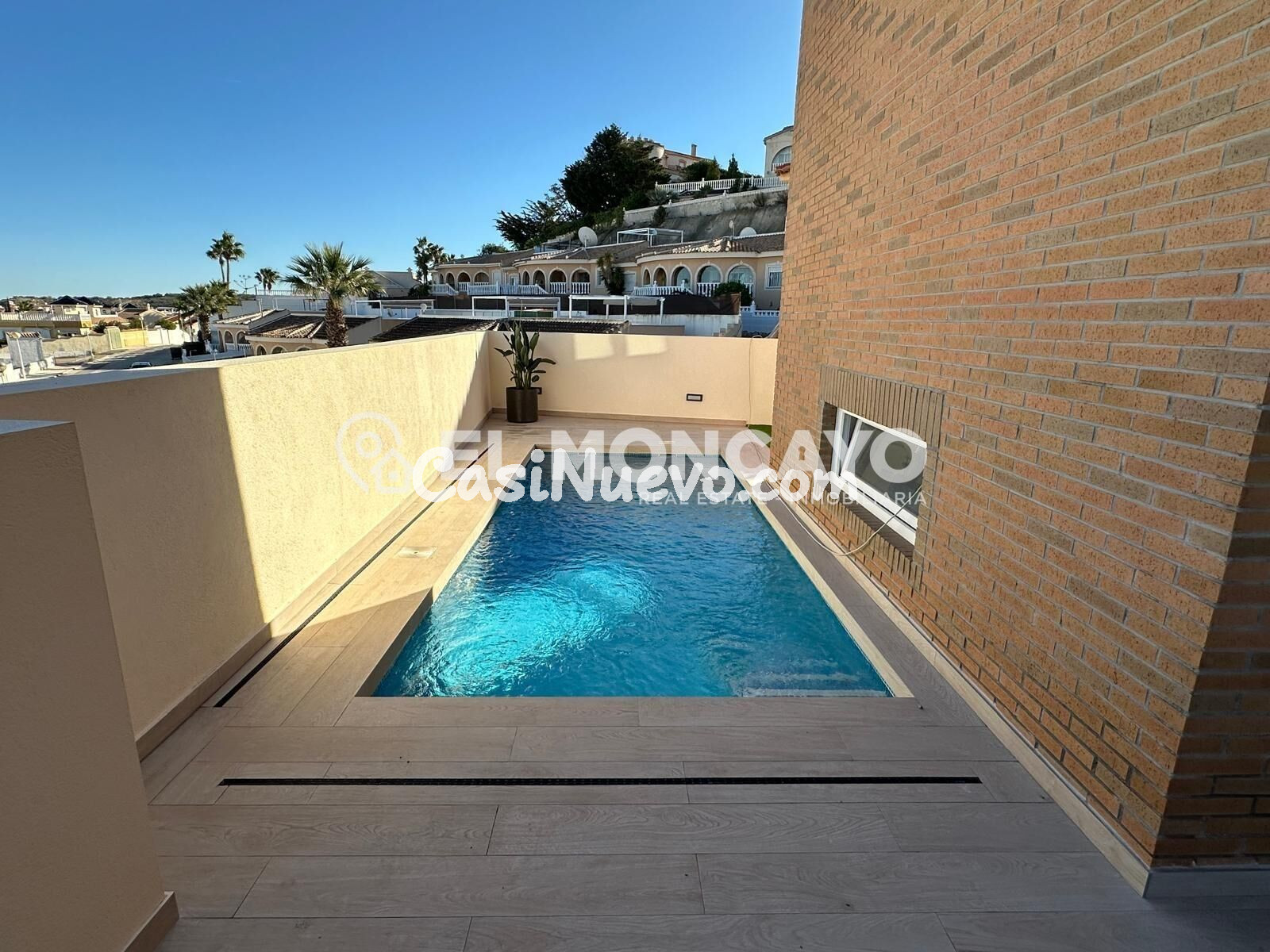 Fantástico chalet independiente de obra nueva con piscina pr - foto 3
