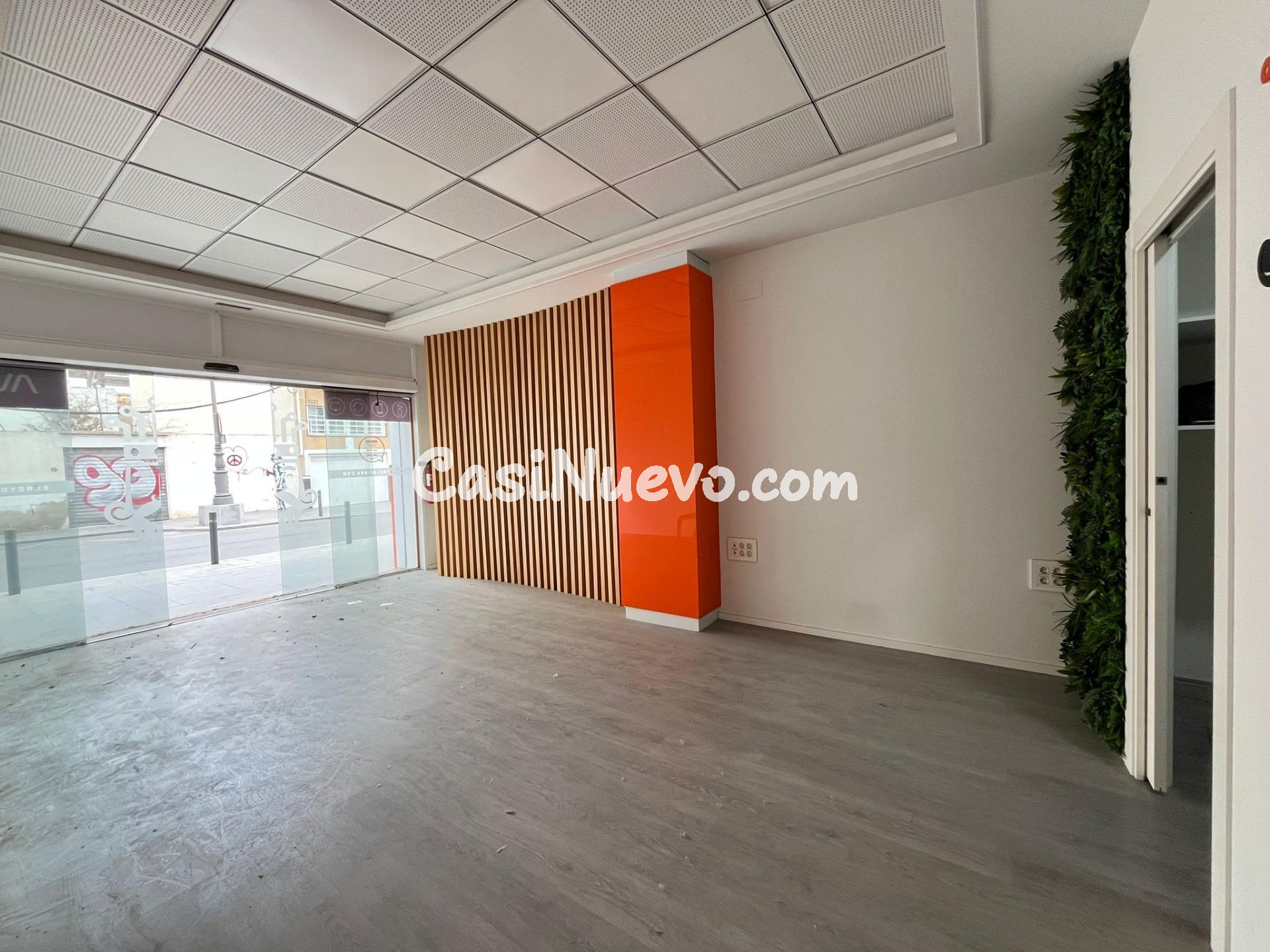Fantástico local comercial listo para su uso en pleno centro - foto 5