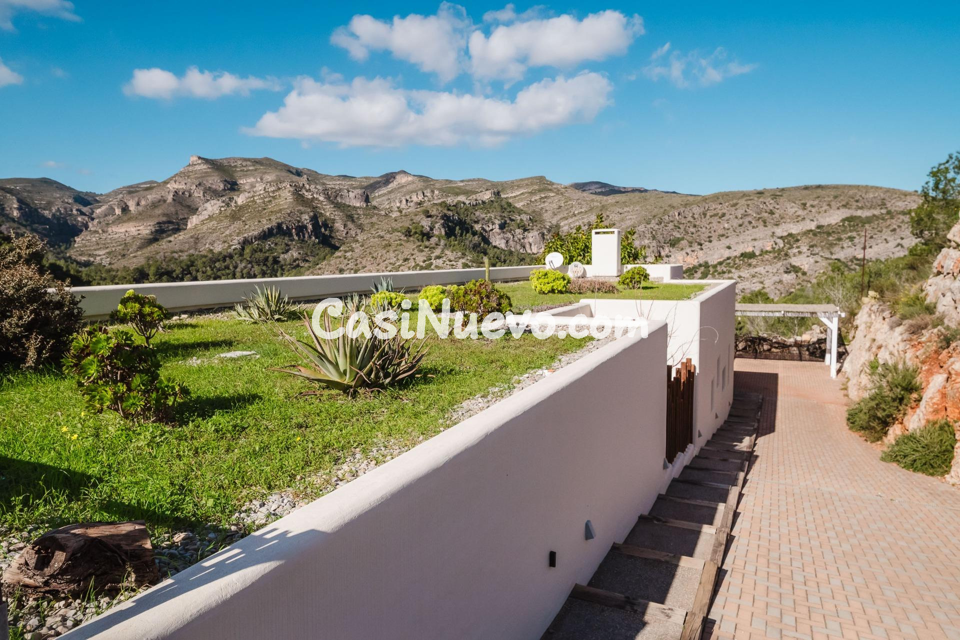 Chalet espectacular con vistas a la montaña en la Urbanizaci - foto 3
