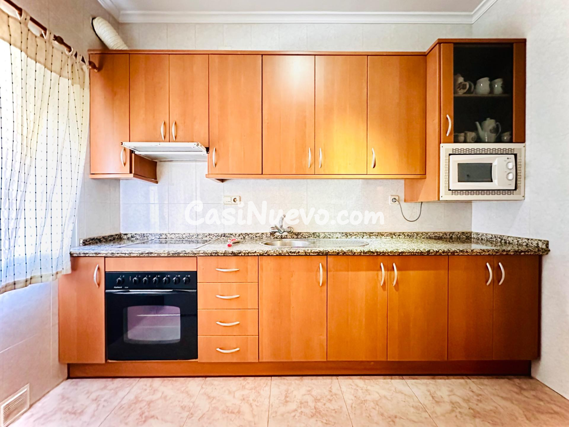 AMPLIA CASA CEN PLENO CENTRO DE CHURRIANA DE LA VEGA - foto 8