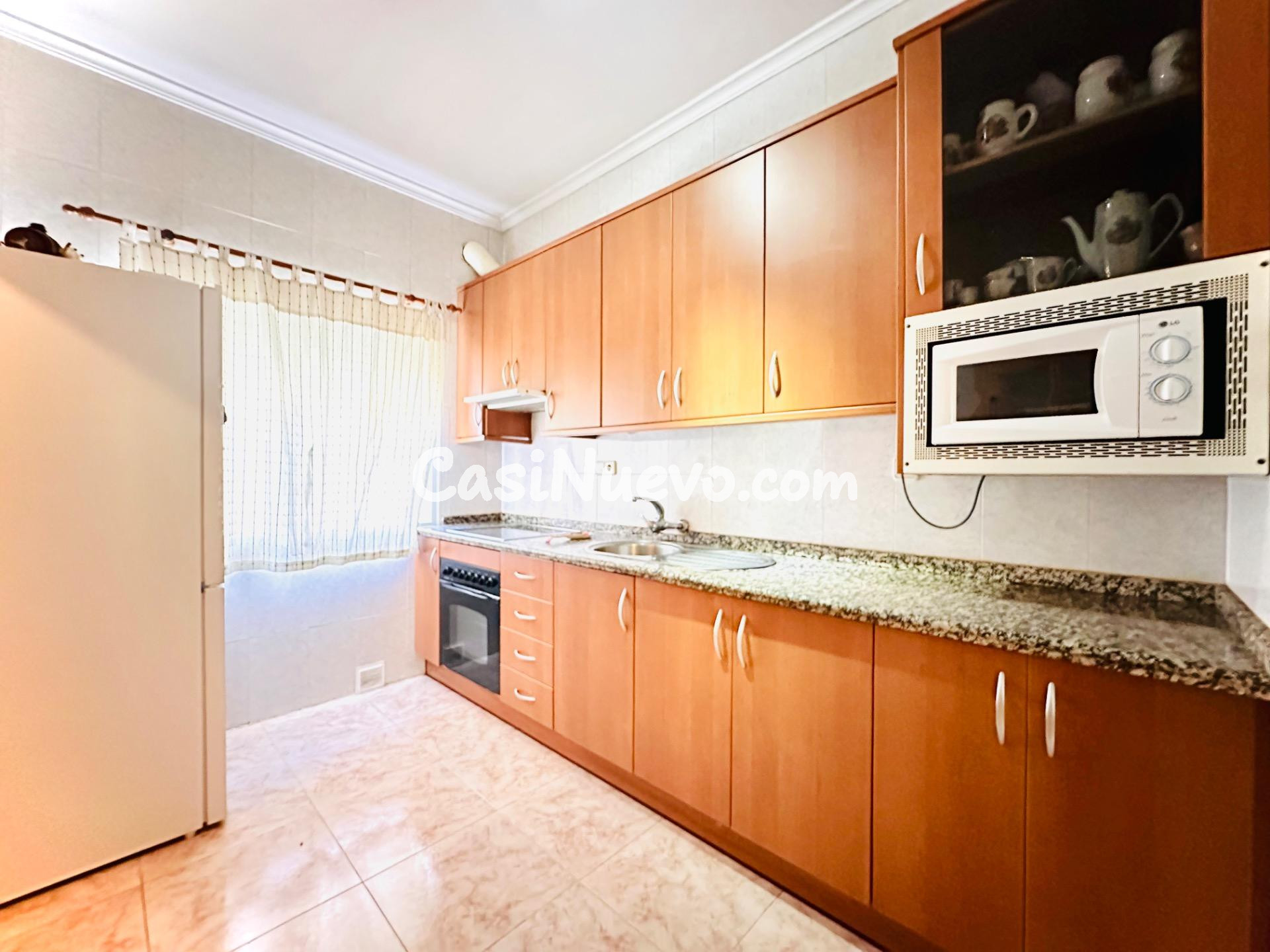 AMPLIA CASA CEN PLENO CENTRO DE CHURRIANA DE LA VEGA - foto 9