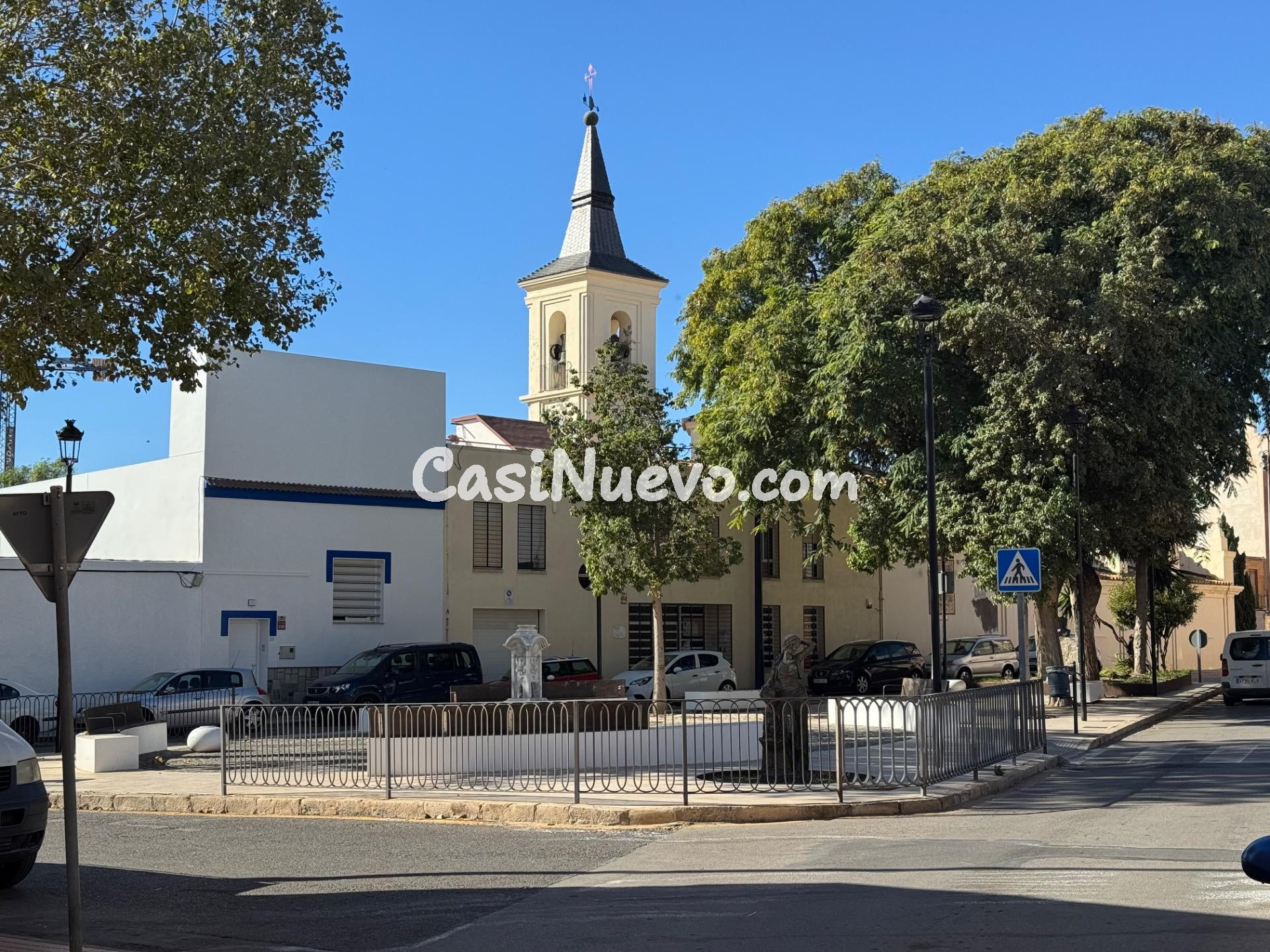 Cochera con Primer Piso en Santa Lucía, Cartagena